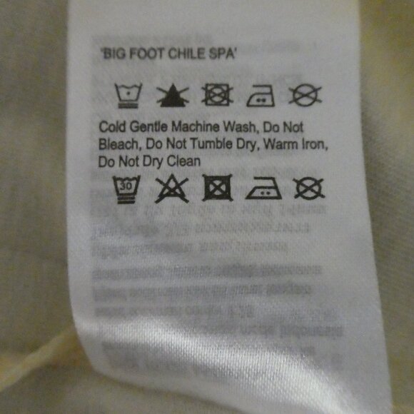 Disney Mickey Mouse Artist Series Medium T -Shirt - Picture 7 of 7